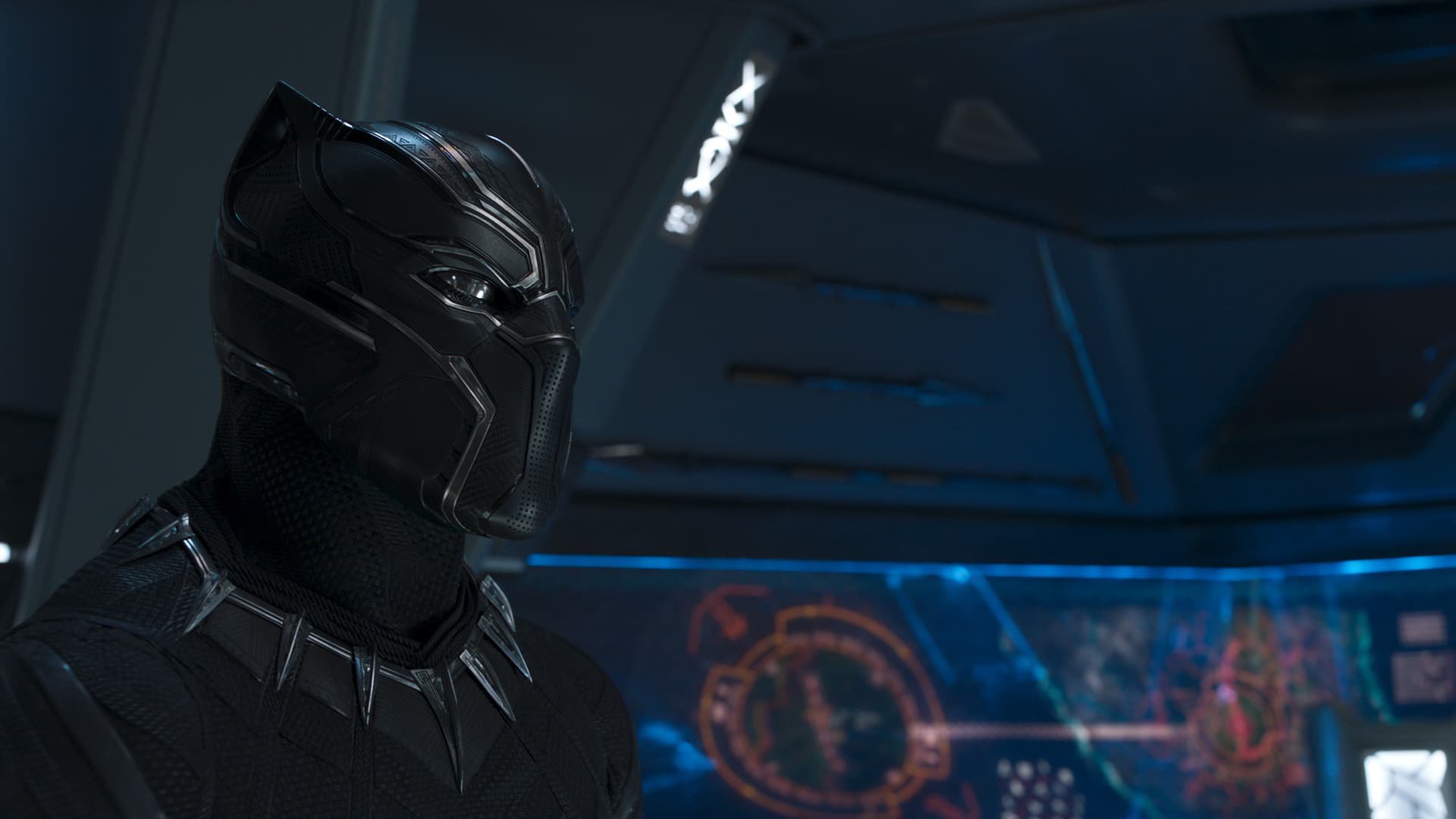 How Black Panther's Visual Effects Team Infused the Panther Suits With  Vibranium Technology - The Credits